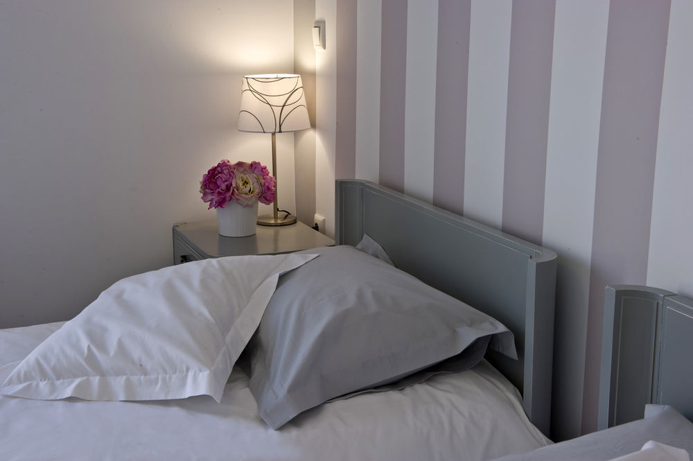 Hotel Oasis Парікія Екстер'єр фото