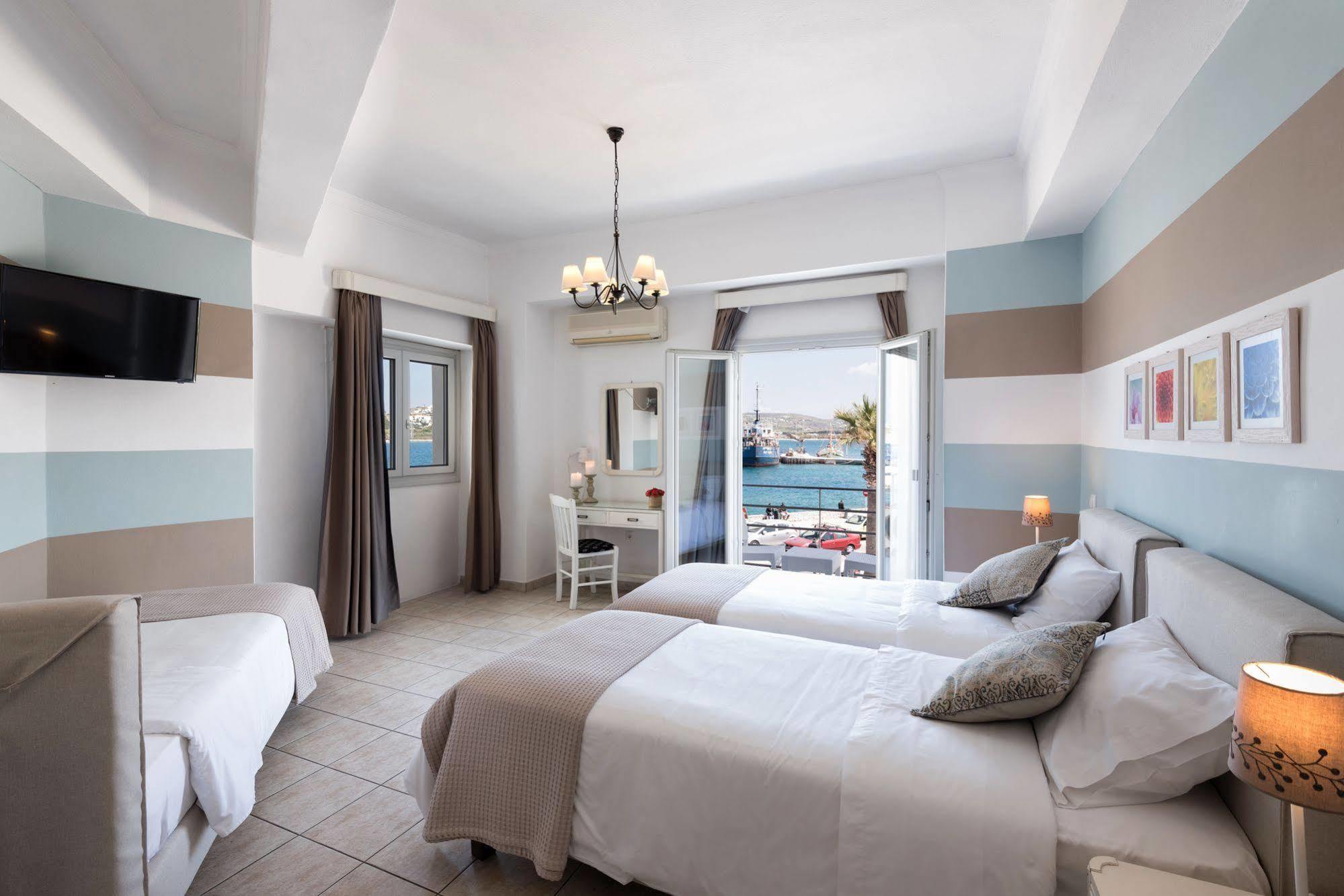 Hotel Oasis Парікія Екстер'єр фото
